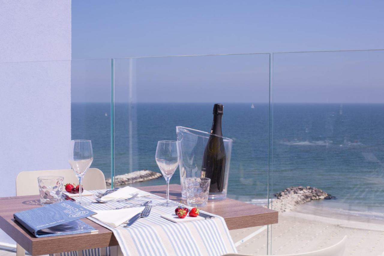 Hotel Alexandra - Beach Front - Healthy Xxl Breakfast & Brunch Until 12 30 - Parking Included ميسانو ادرياتيكو المظهر الخارجي الصورة