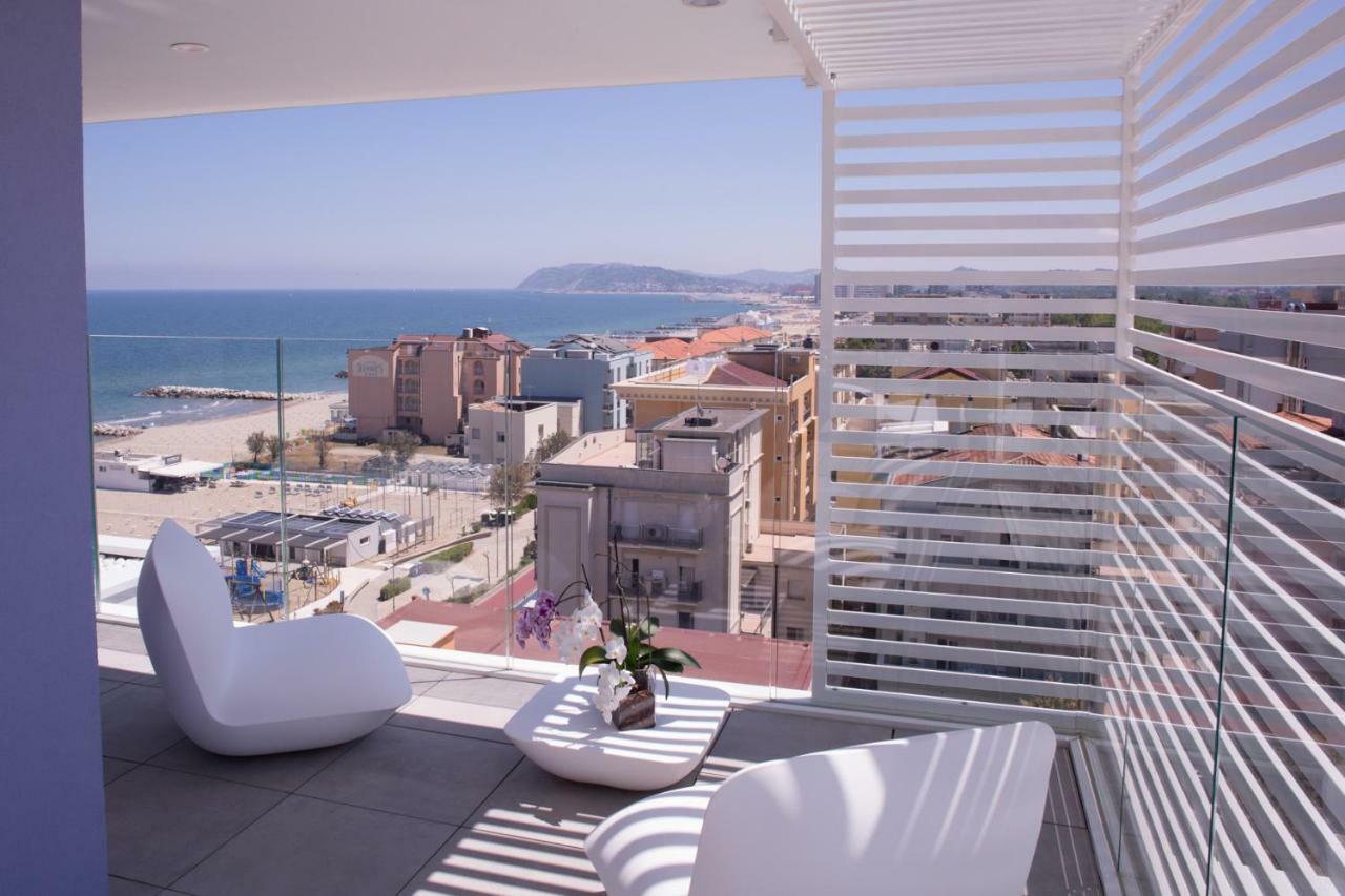 Hotel Alexandra - Beach Front - Healthy Xxl Breakfast & Brunch Until 12 30 - Parking Included ميسانو ادرياتيكو المظهر الخارجي الصورة